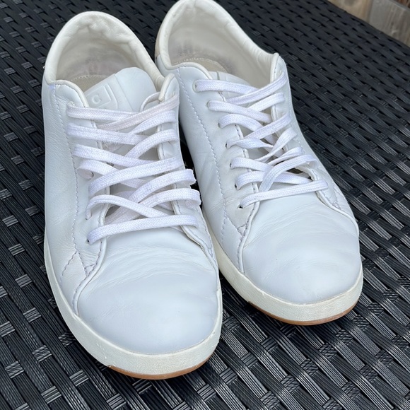 Cole Haan women’s tennis shoe white beige size 9. - Picture 2 of 3